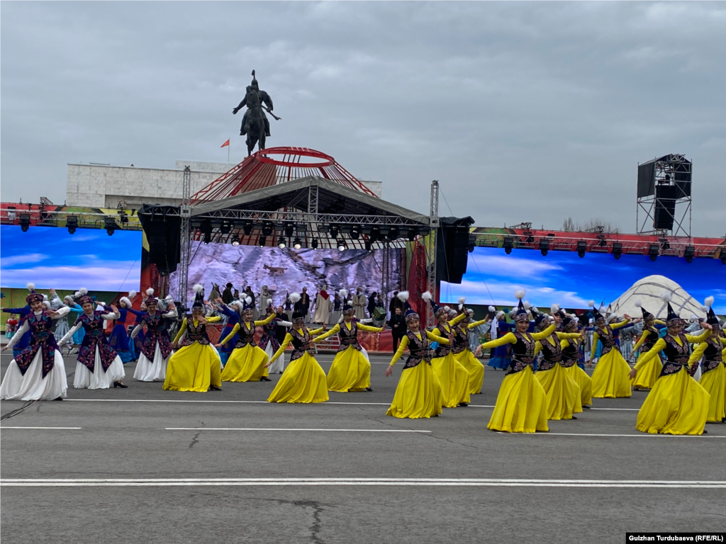 Концерт на площади Ала-Тоо. 