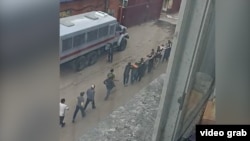 Moskwada migrantlara garşy geçirilýän nobatdaky reýd. 3-nji aprel, 2024 ý.