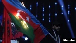 Ադրբեջանի դրոշի հրկիզումը ծանրամարտի Եվրոպայի առաջնության բացման օրը, Երևան, 14 ապրիլի, 2023թ.