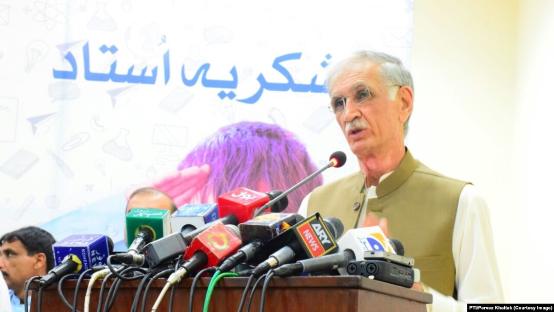 پرویز خټک خټک په خيبر پښتونخوا کې د عمران خان د تحريک انصاف تر ټولو پياوړی غږ بلل کېده: انځور له ارشیفه