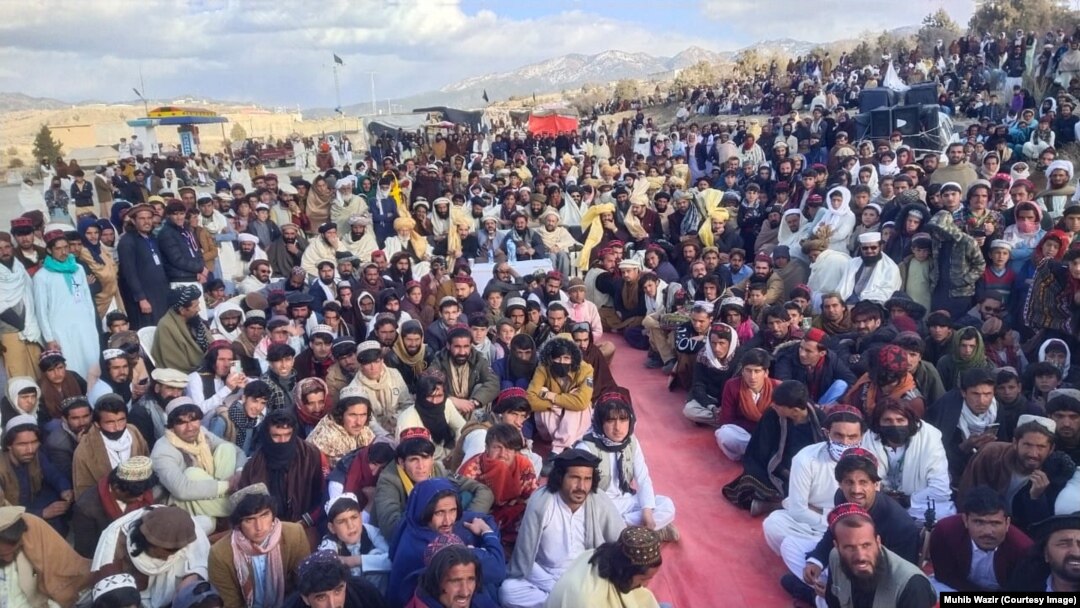 د انګور اډې خلکو د ۲۰۲۳ز کال له نومبر میاشتې راهیسې پرلت وهلی دی. 