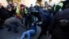 "Остановить обезумевшего диктатора". Митинги и задержания в 50 городах