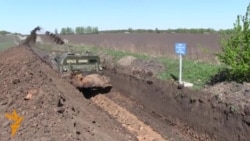 Украина. На границе с Россией роют рвы
