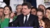 Președintele ales al României, Nicușor Dan, vorbind simpatizanților pe 18 mai 2025, după ce sondajele la ieșirea de la urne l-au plasat pe primul loc, cu 54 de procente față de cele 45 ale contracandidatului său, George Simion. Rezultatele oficiale au confirmat clasamentul.