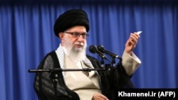 د ایران ستر مذهبي مشر، ایتالله علي خامنهاي