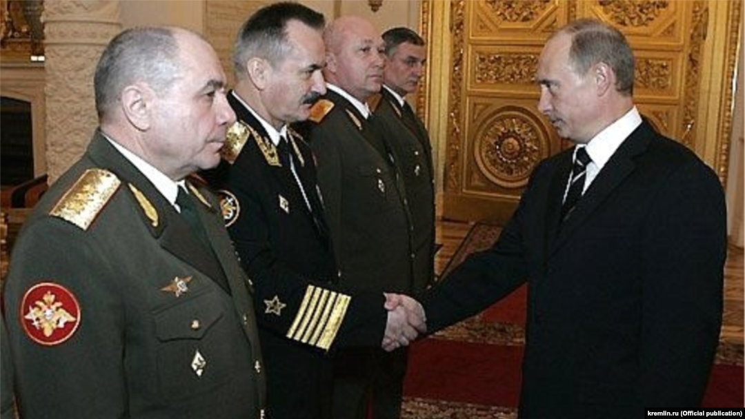 Генерал-полковник Микола Ткачов (крайній зліва) на прийомі в Кремлі. 2007 рік