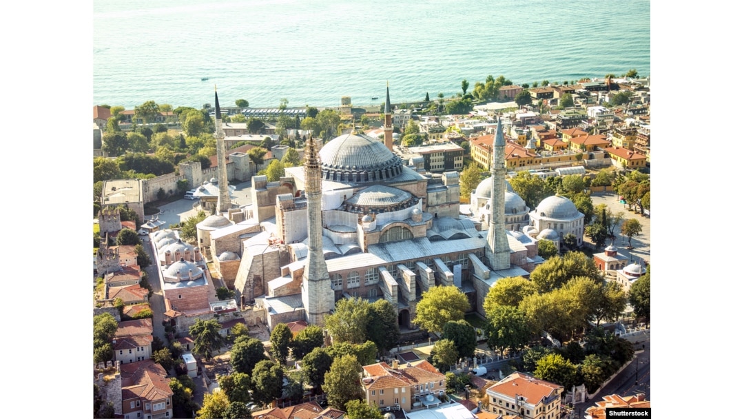 De la muzeu la moschee: istoria în imagini a Hagiei Sophia