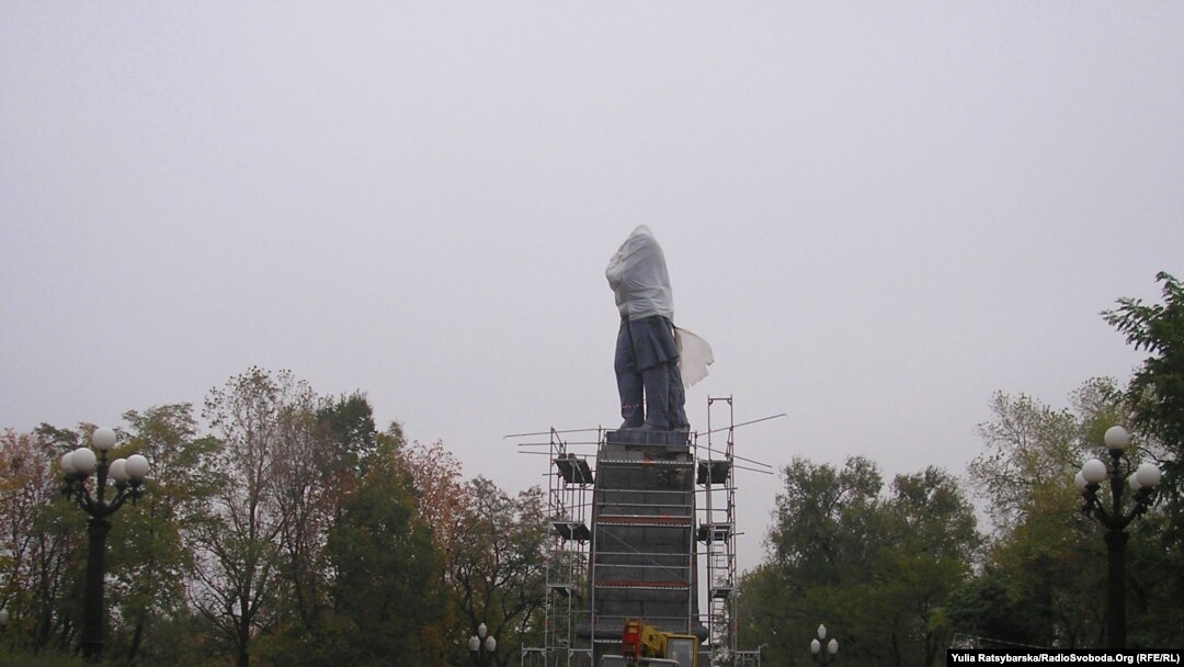 Пам’ятник Шевченку, реконструкція 19.10.2011 Дніпропетровськ