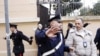 Policija na mestu eksplozije u čileanskoj ambasadi u Rimu, 23. decembar 2010.