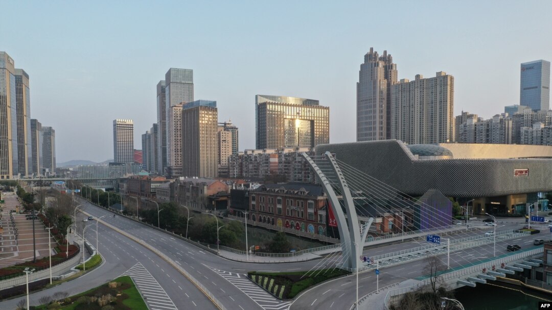 Prazna ulica u Wuhanu u centralnoj kineskoj provinciji Hubei, 10 mart 2020.