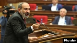 Никол Пашинян выступает в парламенте, Ереван, 24 октября 2018 г.