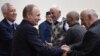 Путин встретился с представителями общественности (кто эти люди и как формировался состав участников мероприятия, не уточняется)