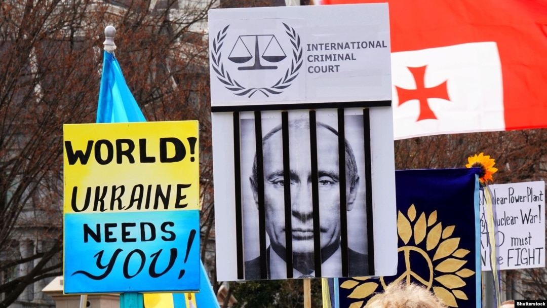 Tot mai multe organizații din societatea civilă cer ca Rusia să fie calificată drept regim terorist.