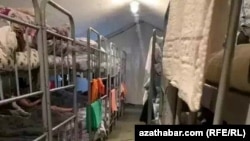 COVID-19 şübheli näsaglar üçin karantin lageri, Türkmenabat, sentýabr, 2020.