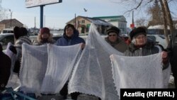 Сарыкташның шәл базарында