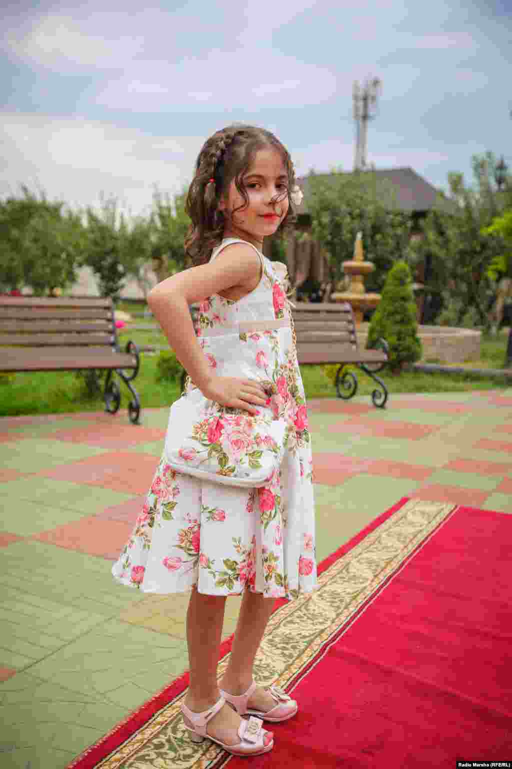 Яц хIара Канны, амма коч - Benetton, цIен куз а баккъал...