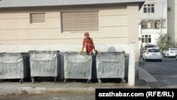 Aşgabat. Türkmenistanda diňe öýsüzleriň däl, zibil dörýän, dilegçilik edýän aýallaryň, çagalaryň hem has köp göze ilýändigi habar berilýär. 