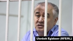 Омурбек Текебаев в суде. 15 августа 2017 года.