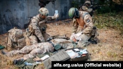 Заняття з першої медичної допомоги для українських військових