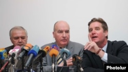 ԵԱՀԿ-ի Մինսկի խմբի համանախագահների մամուլի ասուլիսը Երեւանում, 27-ը ապրիլի, 2009