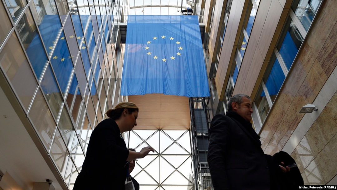 Zastava Evropske unije u zgradi Delegacije EU u BiH, Sarajevo