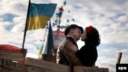 Un cuplu de protestatari pe Maidan, 23 decembrie 2013.