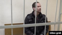 Илдар Дадин мәхкәмәдә