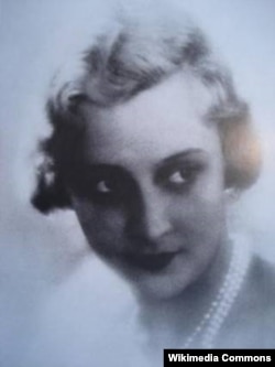 Хагундокова Эльмисхан (Лейла), Ирен де Луар, Лараме легионан орденан командор, Францин Арахьарчу легионан "лараме нана"
