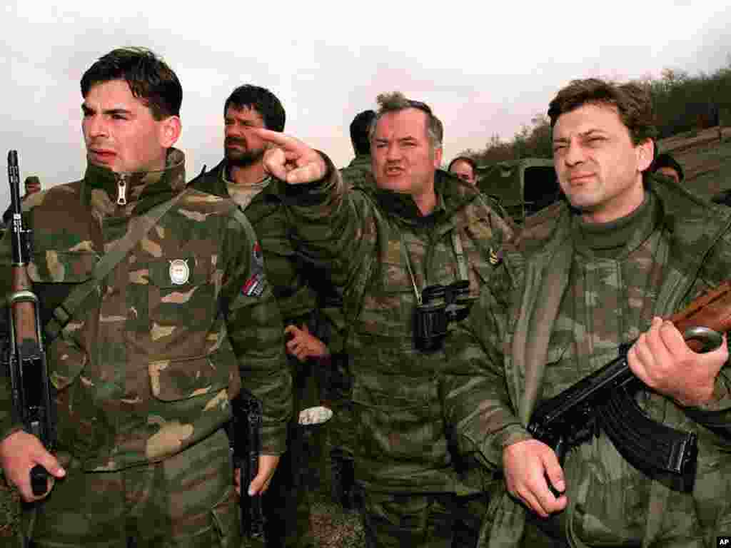 Ратко Младич в Горажде, 16 апреля 1994