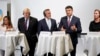 Прем’єр-міністр Данії Ларс Лекке Расмуссен, прем’єр-міністр України Володимир Гройсман та данський міністр закордонних справ Андерс Самуельсен разом із іншими учасниками ІІ Міжнародної конференції з питань реформ в Україні