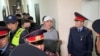Тилекмат Куреновдун иши: Сот аны 19-майга чейин камакта калтырды 