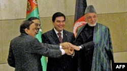 Pakistanyň, Hindistanyň Türkmenistanyň we Owganystanyň ýolbaşçylary, Aşgabat, 11-nji dekabr, 2015. 
