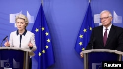 ფოტო არქივიდან: ევროკომისიის პრეზიდენტი ურზულა ფონ დერ ლაიენი, ევროკავშირის უმაღლესი წარმომადგენელი საგარეო და უსაფრთხოების პოლიტიკის საკითხებში ჟოზეპ ბორელი