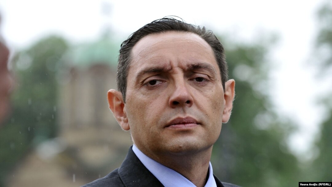 Samo u poslednjih mesec dana prvi čovek Ministarstva odbrane Srbije je Albance na Kosovu u šest navrata nazvao pogrdnim imenom: Aleksandar Vulin