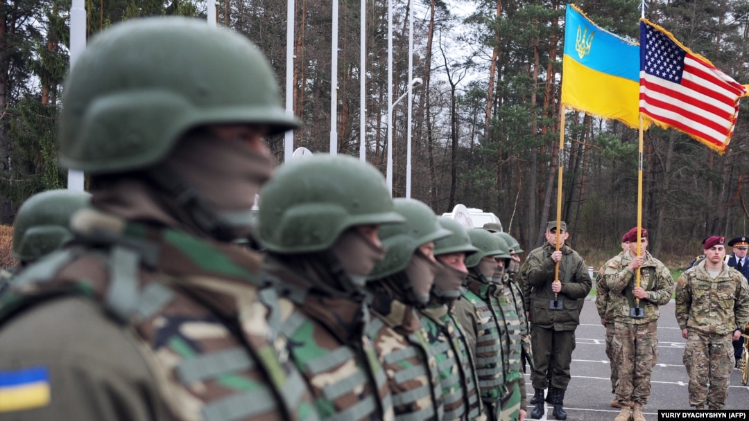 Військові України і США на Яворівському полігоні. Львівщина, 20 квітня 2015 року