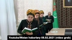 Türkmen resmileri (illýustrasiýa suraty)