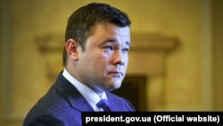 «Схеми» дослідили, що Богдан неодноразово поєднував службу на державних посадах з іншою роботою