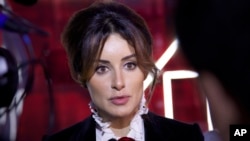 МИД Казахстана сообщил, что российской телеведущей Тине Канделаки запретили въезд в Казахстан. В тот же день телеканал холдинга, в менеджменте которого она работает, показал программу, где заявлялось что до прихода к власти большевиков «никаких казахов не было».