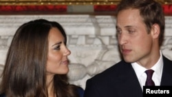 Princ William sa zaručnicom Kate Middleton, London, 16.11.2010.