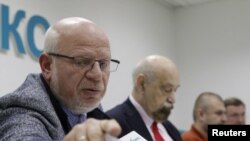 Кирилл Кабанов дуюм аз чап