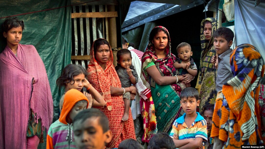 Akcije bangladeških vlasti izazvale su kritike humanitarnih agencija, koje nisu konsultirane u ranijim prebacivanjima izbjeglica.