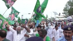 Ex-PM Sharif Departs Islamabad With Rousing Sendoff