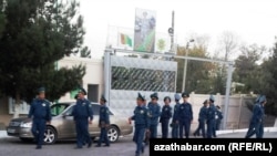 Illýustrasiýa suraty. Türkmenistanyň polisiýa işgärleri